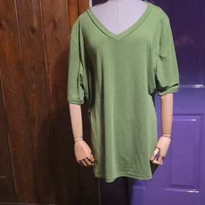 XL Green V Neck Tee Shirt Casual Green Shirt